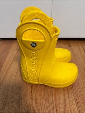 CROCS Kids' Bright Yellow Waterproof Pull-On Rain Boots